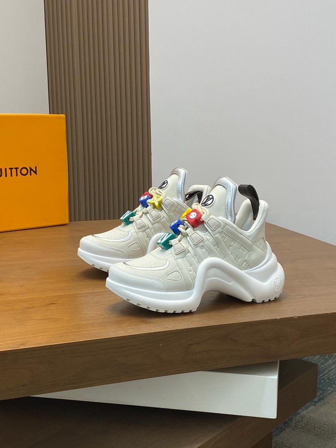 Louis Vuitton Sneakers Wmns ID:20250217-101